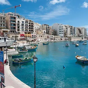 Comfy 2 Bedroom Flat In The Heart Of , Valletta Malta