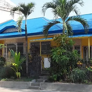 Yellow House Vacation , Subic Philippines